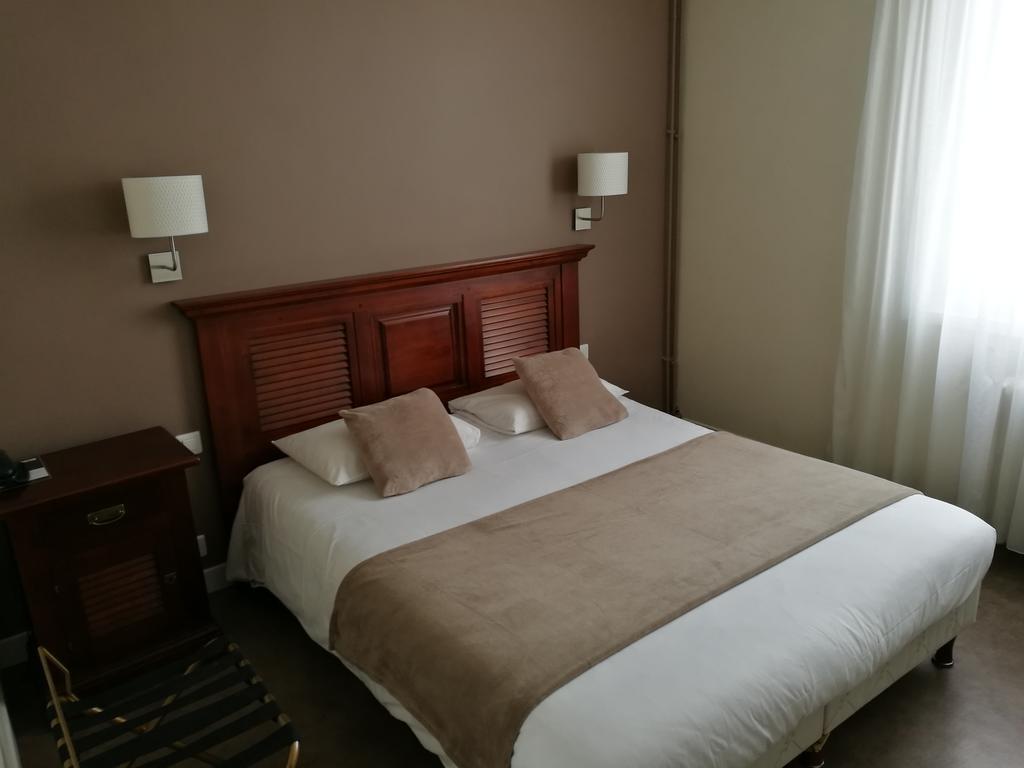 Cit'Hotel L'Europe - Cholet Gare Exterior foto